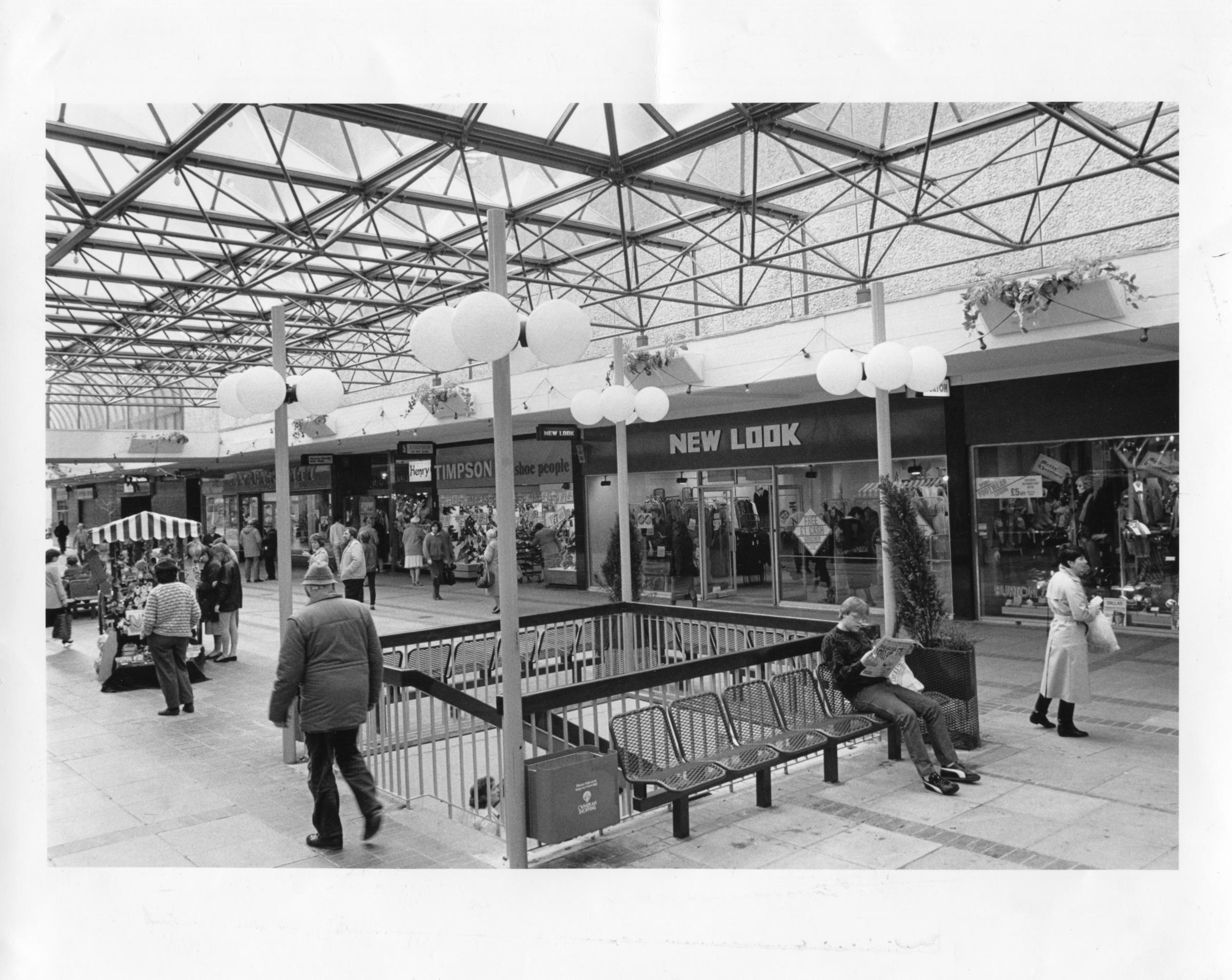 Cwmbran Shopping Centre in 1987