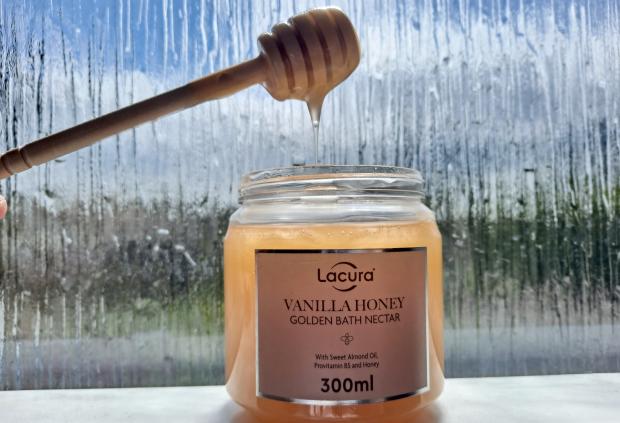 Free Press Series: Lacura Vanilla Honey Golden Bath Nectar (Emilia Kettle)
