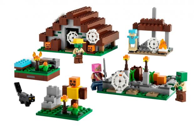 Free Press Series: LEGO® Minecraft® The Abandoned Village. Credit: LEGO