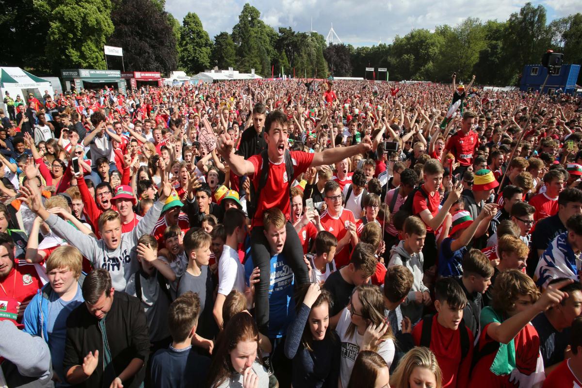 Welsh football supporters at the Cardiff fanzone during Euro 2016 (Image: Huw Evans Picture Agency).