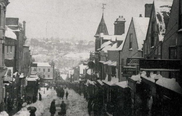 Free Press Series: A snowy scene on Chepstow High Street and Tutshill beyond from 1947. Photo courtesy of "Chepstow and the River Wye in old photographs" from the collections of Chepstow Museum..